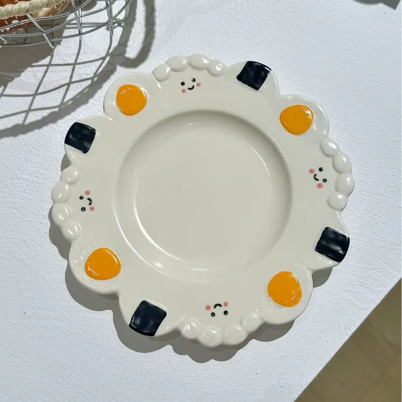 Plato de dumplings con relieve de oso tableware view 5