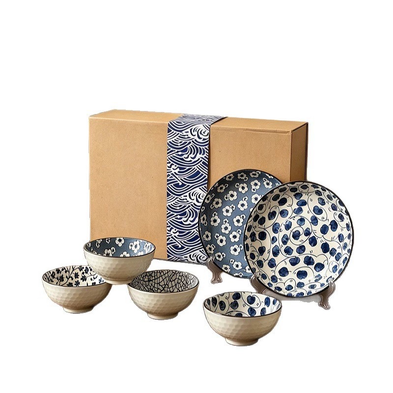 Service de vaisselle en porcelaine bleue et blanche tableware view 5