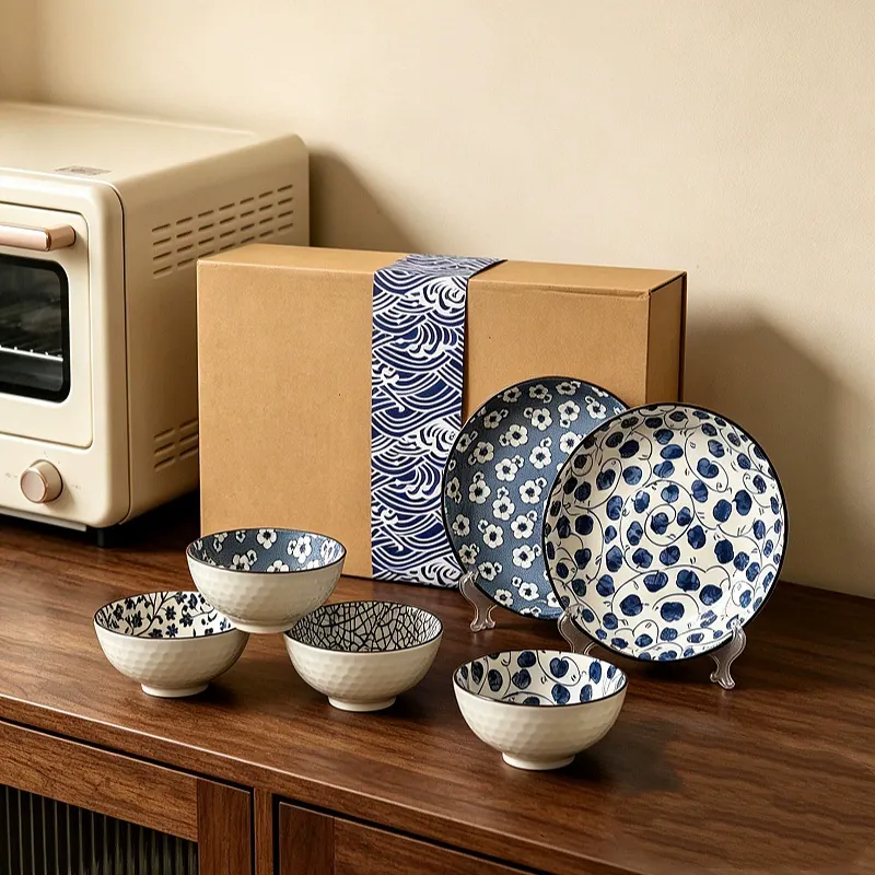 Service de vaisselle en porcelaine bleue et blanche tableware view 11