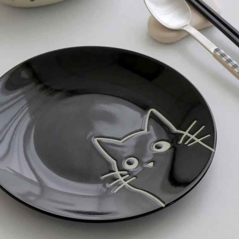 Керамическая тарелка с мультяшным чёрным котом tableware view 4