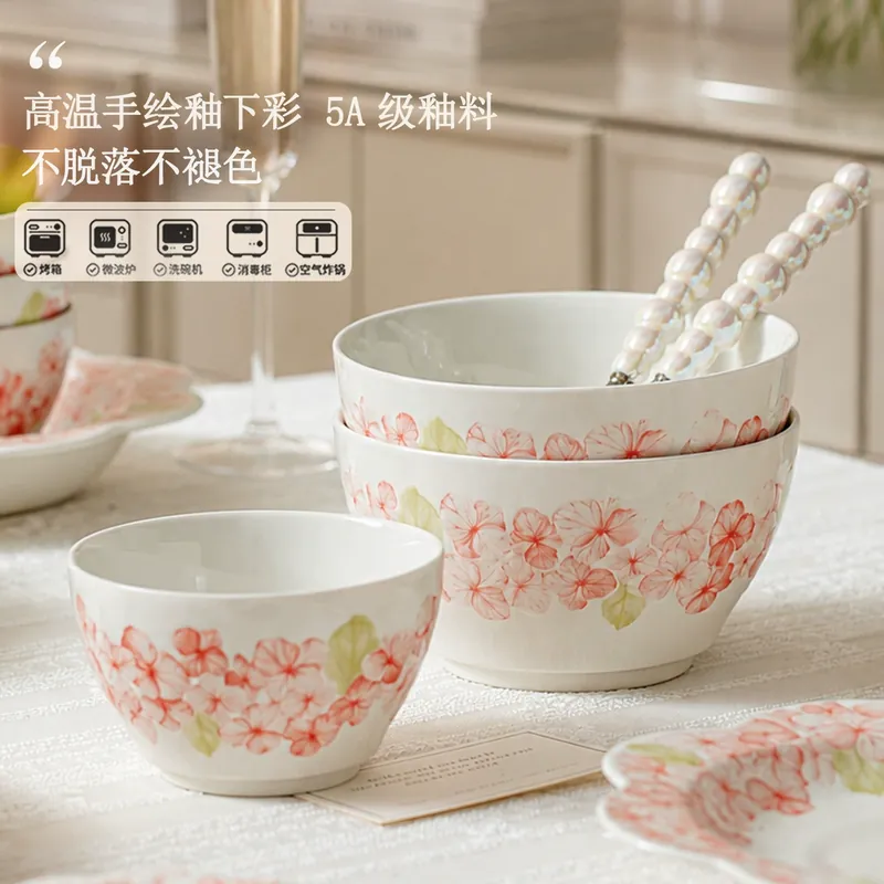Service de vaisselle en porcelaine avec motif Fée des fleurs tableware view 2