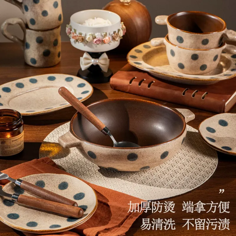 طقم وعاء حساء وطبق بورسلين مرسوم يدويًا tableware view 3