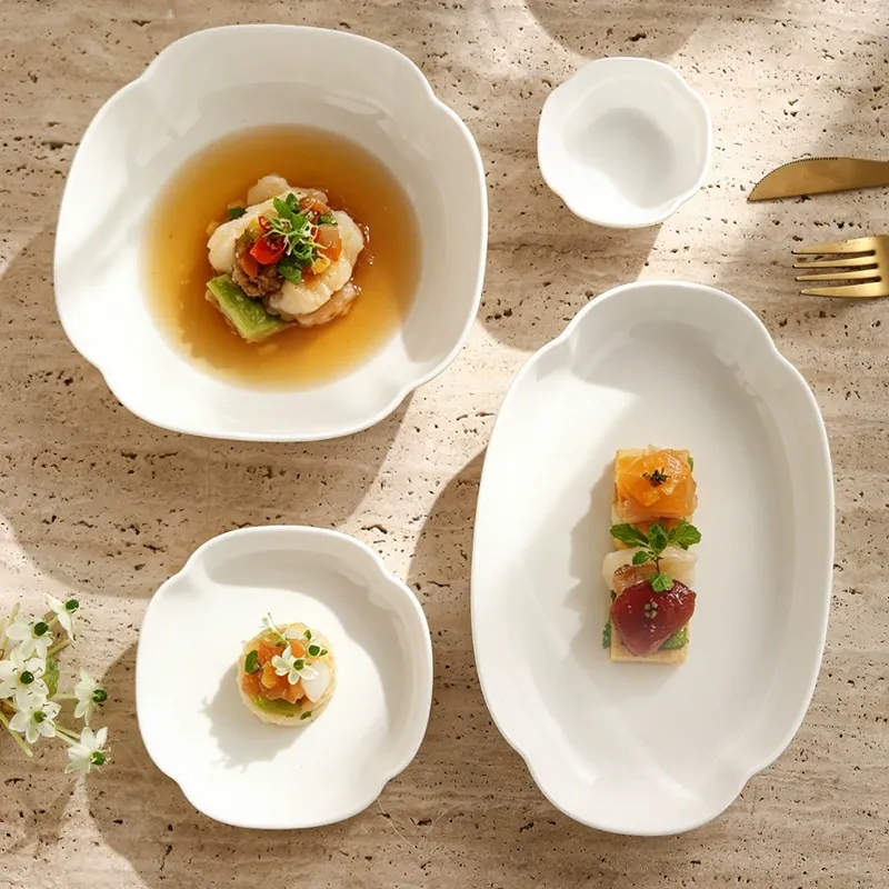 طقم وعاء وطبق سيراميك أبيض بشكل بتلة tableware view 4