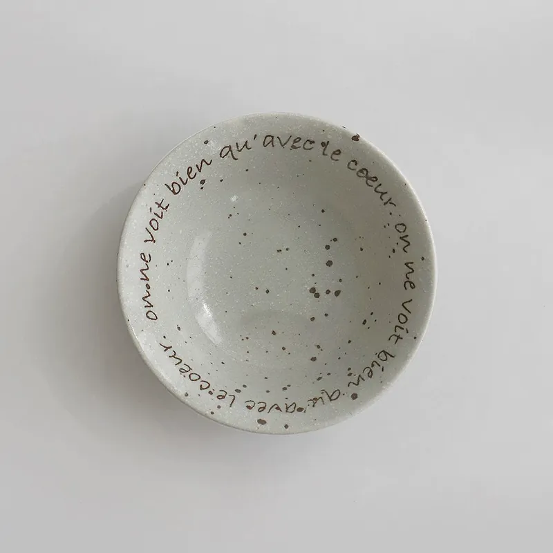 وعاء سيراميك غير منتظم بحرف tableware view 6
