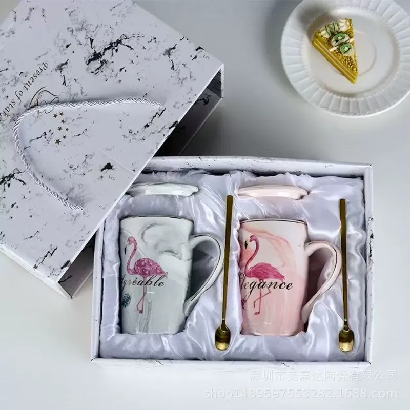 Кружка из фарфора под мрамор