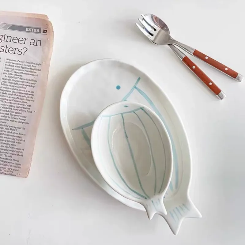 Coupelle à sauce poisson peinte à la main tableware view 4