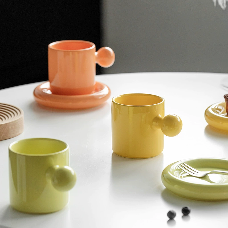 도자기 머그컵 tableware view 3
