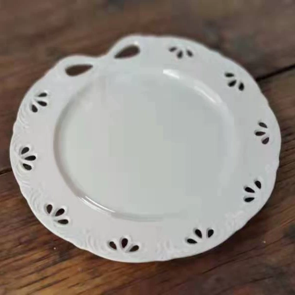 طبق كيك سيراميك مزخرف بفراشة tableware view 2