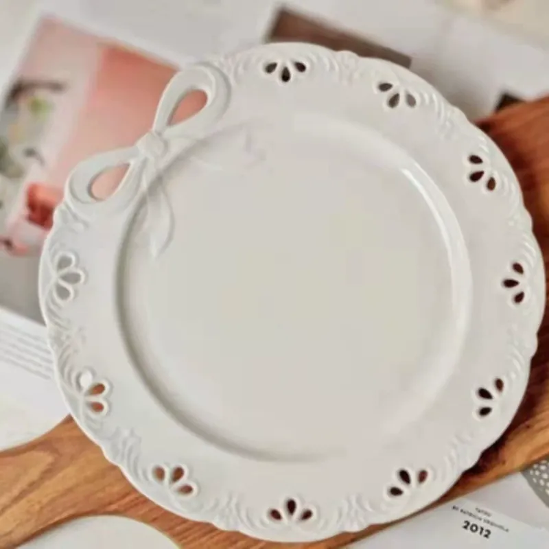 طبق كيك سيراميك مزخرف بفراشة tableware view 4
