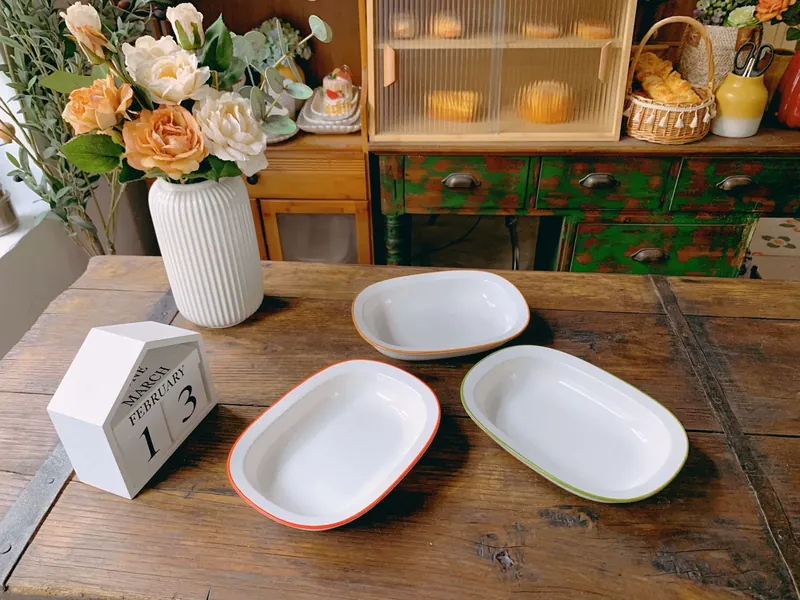 Assiette ovale en céramique minimaliste tableware view 2