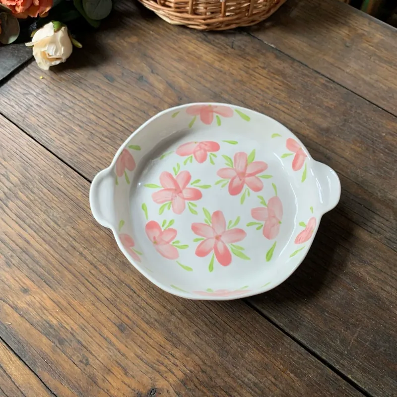 Conjunto de pratos de cerâmica floral francês