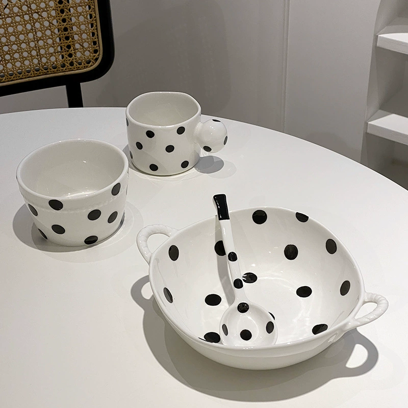 Polka Dot Ceramic Dinnerware Set tableware view 2