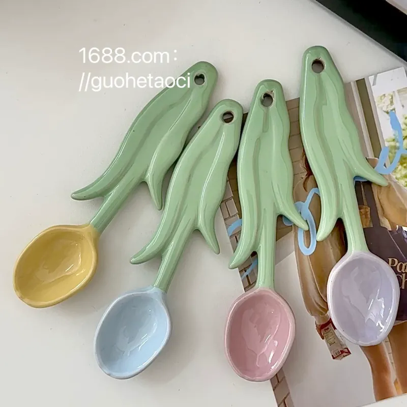 Hand-Painted Stoneware Spoon tableware view 2