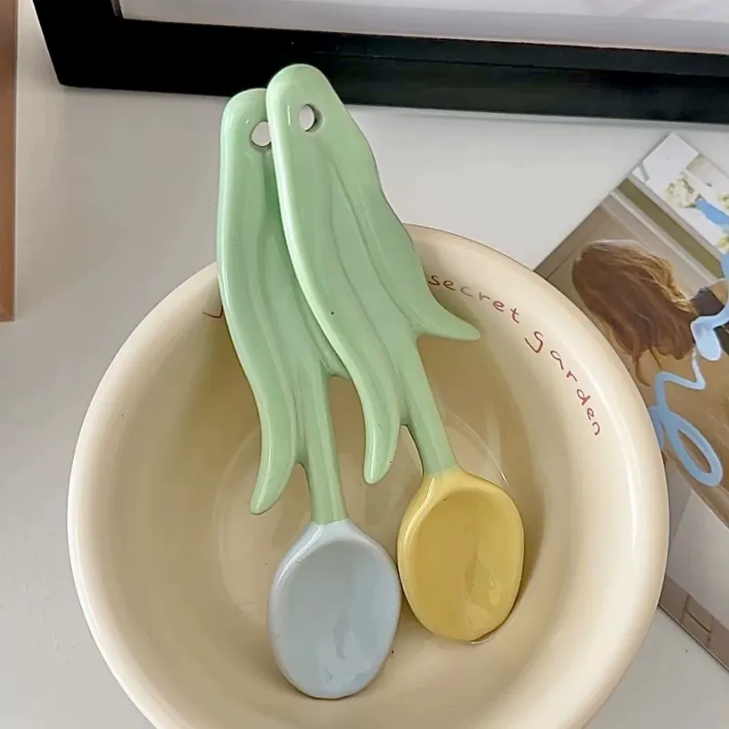 Hand-Painted Stoneware Spoon tableware view 3