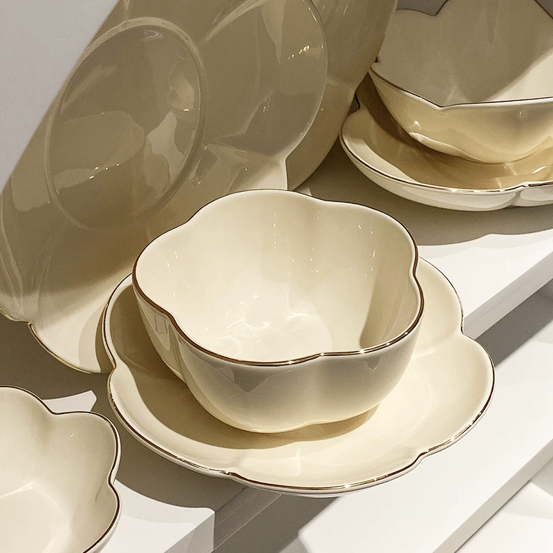 Porcelain Fish Plate with Gold Trim tableware view 4
