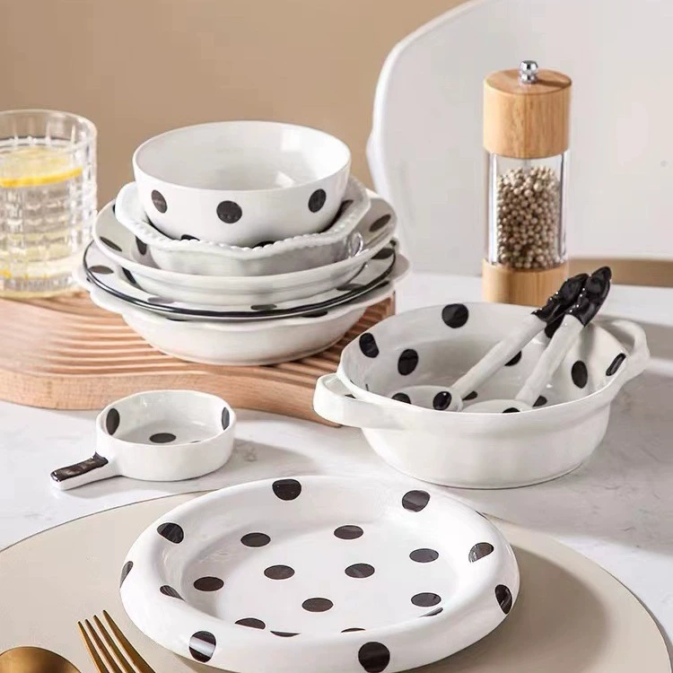 Hand-Painted Irregular Art Plate and Bowl Set tableware view 2