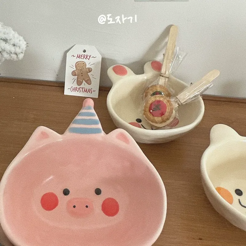 Tigela de molho porco cartoon tableware view 2