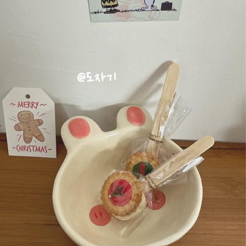 Tigela de molho porco cartoon tableware view 3