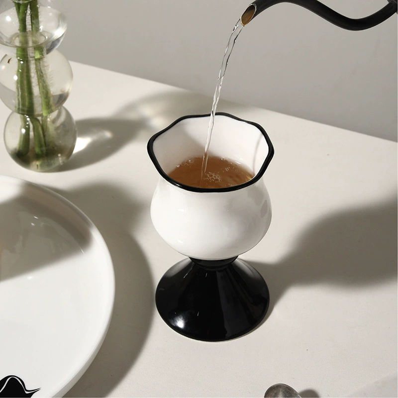 Gobelet vintage en céramique tableware view 3
