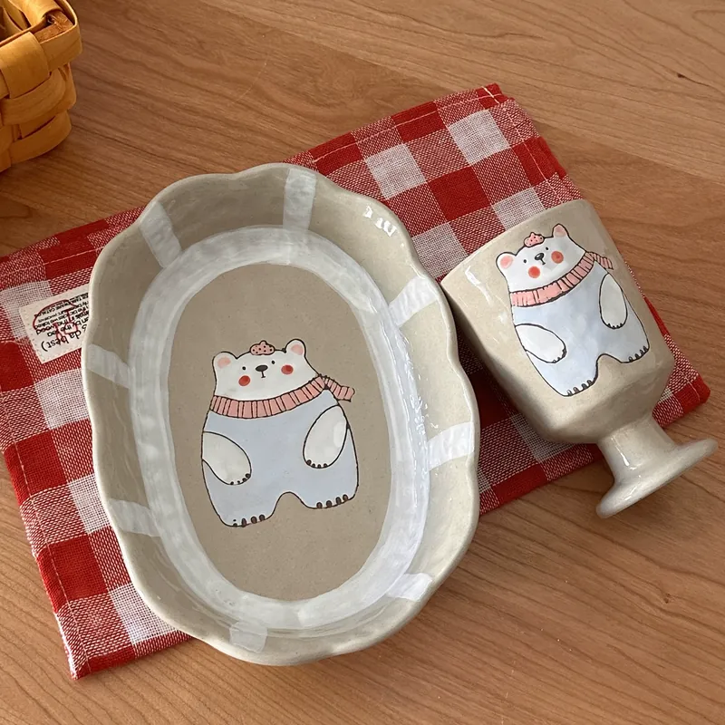 Plato de dibujos animados pintado a mano tableware view 2