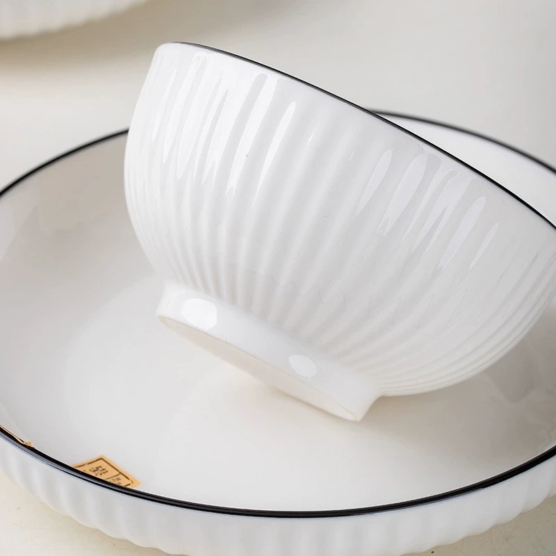 طقم أدوات مائدة بورسلين بخطوط سوداء tableware view 4