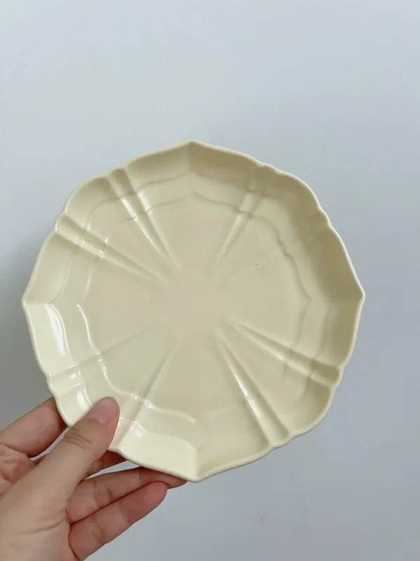 طبق ووعاء بنقش كريمي مطفي ياباني tableware view 6