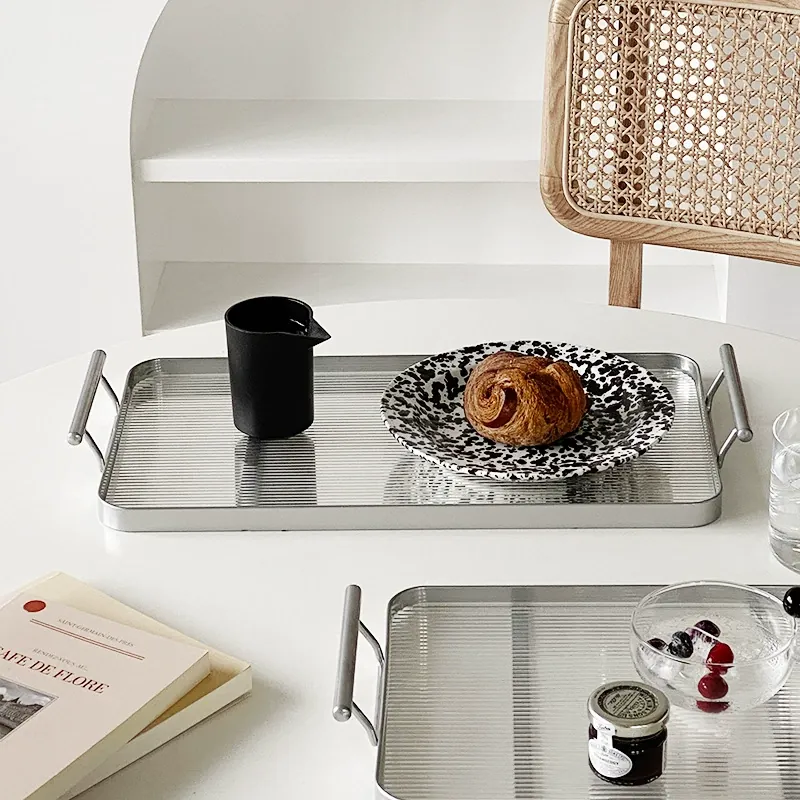 Plateau rond en céramique avec poignées tableware view 3