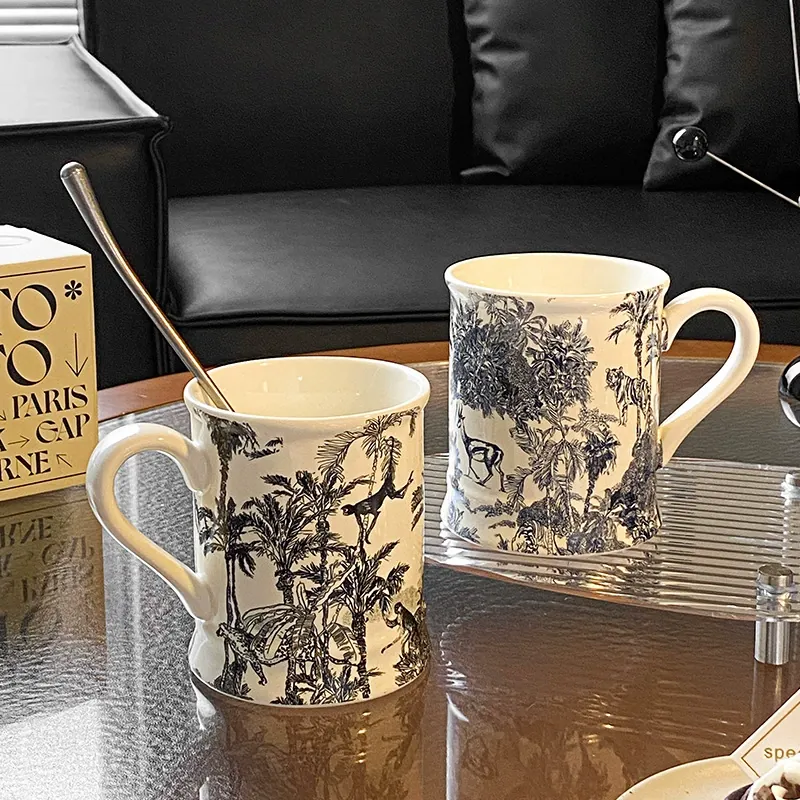 Mug en céramique design minimaliste