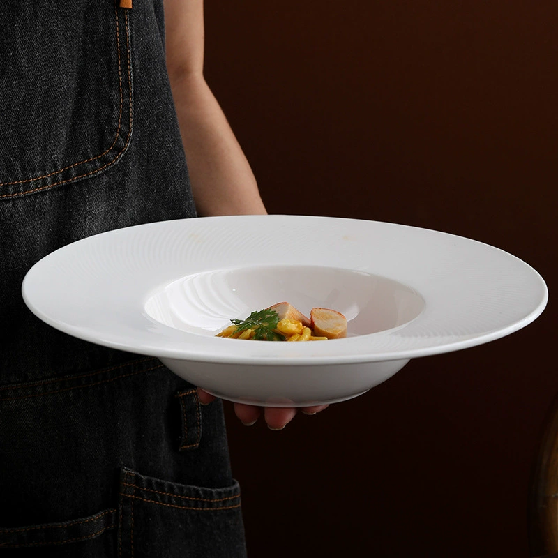 طبق معكرونة من السيراميك الأبيض tableware view 2