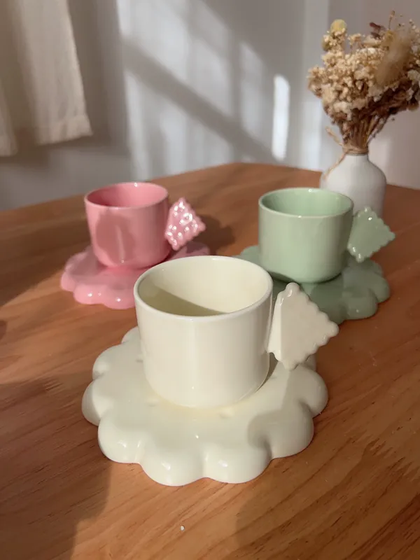 Service tasse à biscuits lait en céramique avec soucoupe tableware view 2
