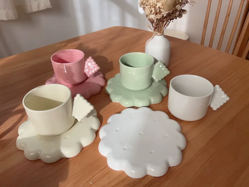 Service tasse à biscuits lait en céramique avec soucoupe tableware view 3