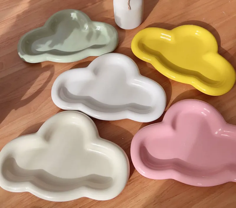 Irregular Cloud-Shaped Ceramic Serving Dish tableware view 2