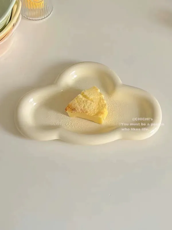 Irregular Cloud-Shaped Ceramic Serving Dish tableware view 3
