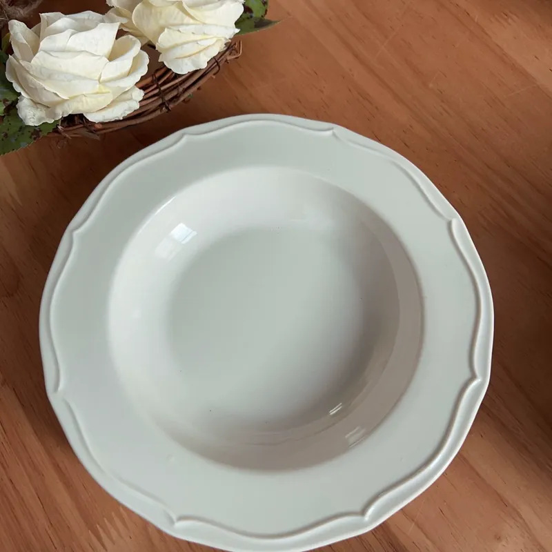 طقم طبق وعاء عشاء من البورسلين الأبيض الكلاسيكي tableware view 3