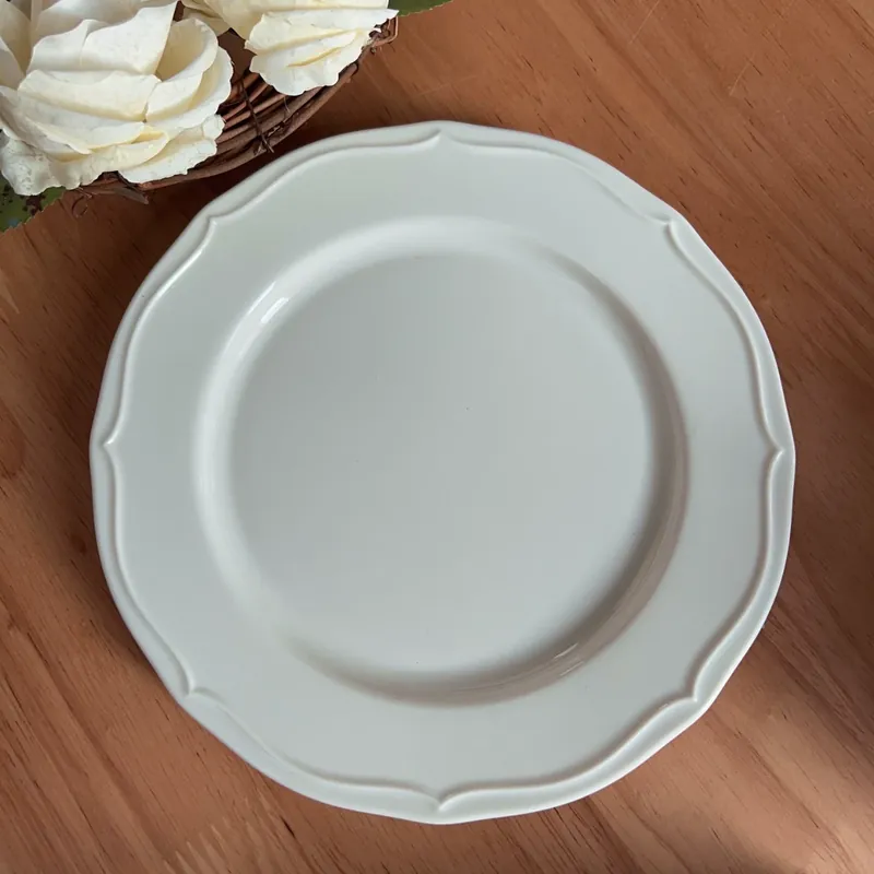 طقم طبق وعاء عشاء من البورسلين الأبيض الكلاسيكي tableware view 4