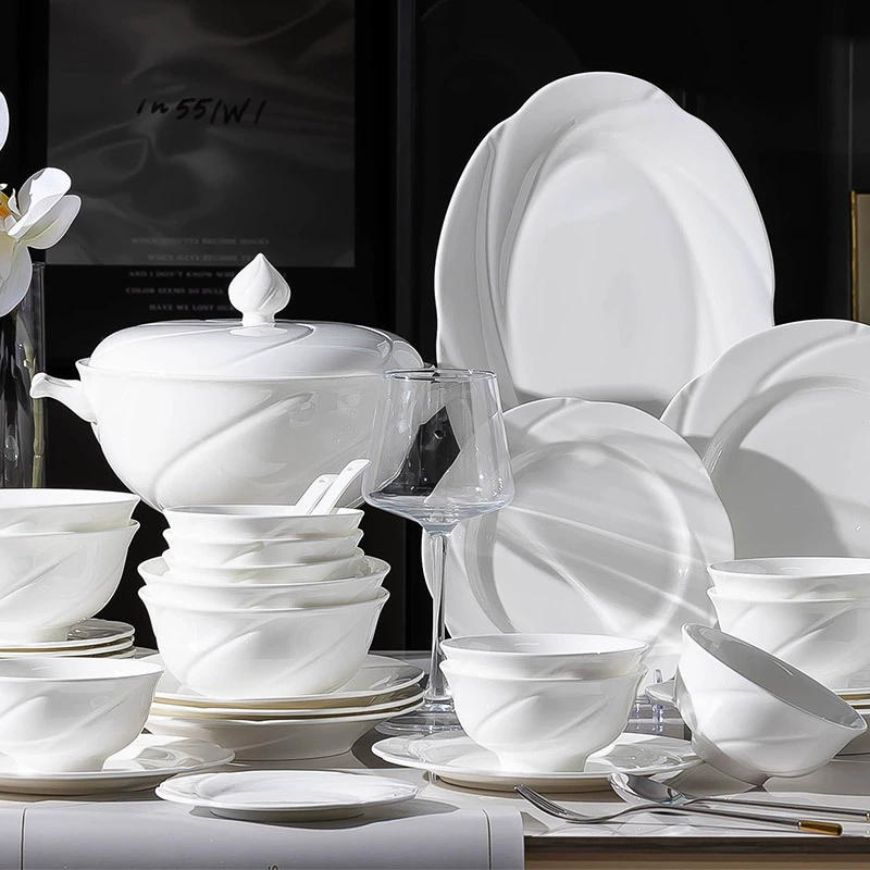 Ensemble de vaisselle en porcelaine gaufrée blanche