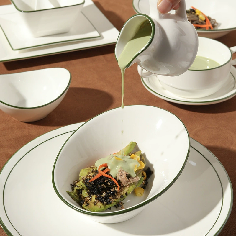 Vajilla de cerámica con cuencos de sopa tableware view 2