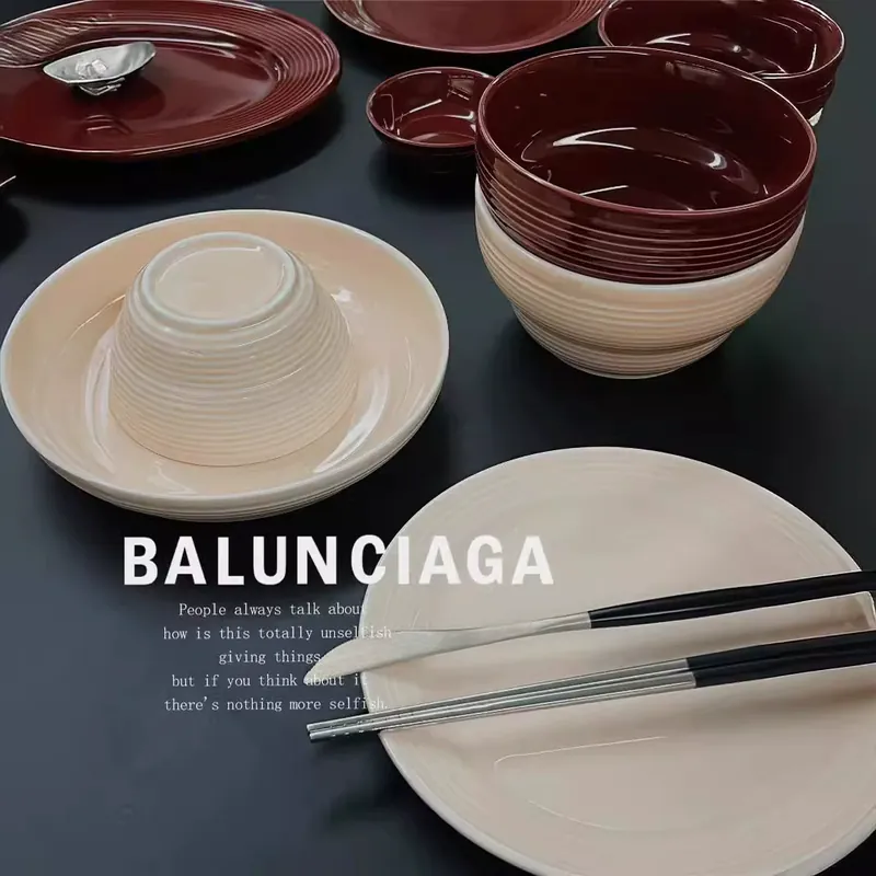 طقم وعاء وطبق من البورسلين بنقش خيطي tableware view 5