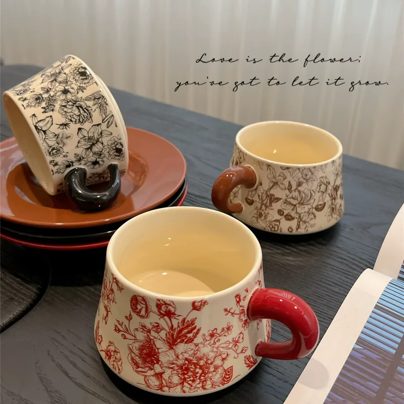 세라믹 커피잔과 받침 세트 플로럴 디자인 tableware view 3
