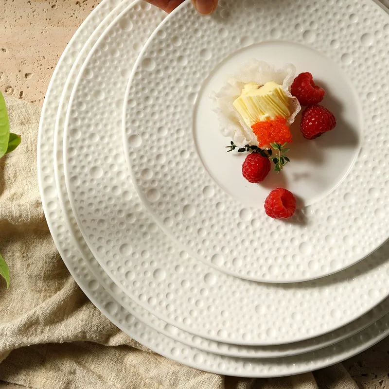 Assiette de dîner en céramique à relief tableware view 3