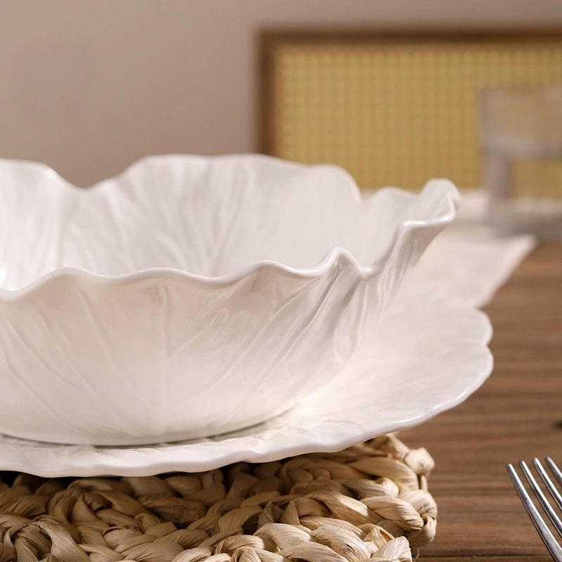 Set de bol y plato de cerámica con relieve floral tableware view 4