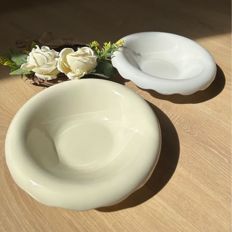 Bol de postre de porcelana minimalista
