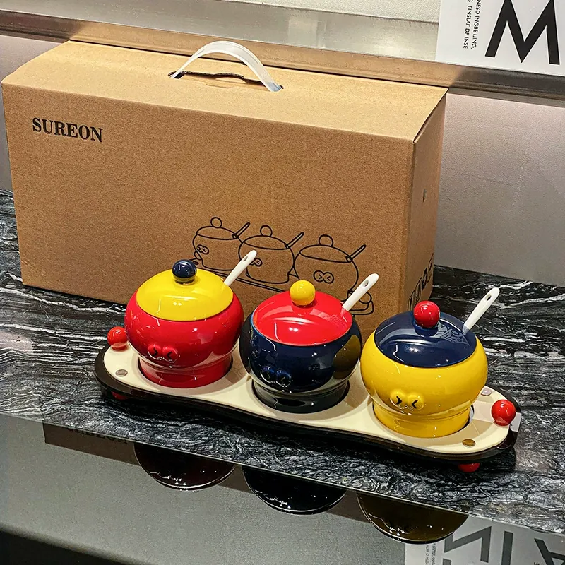 Ensemble de pots à épices en céramique avec cuillères tableware view 5