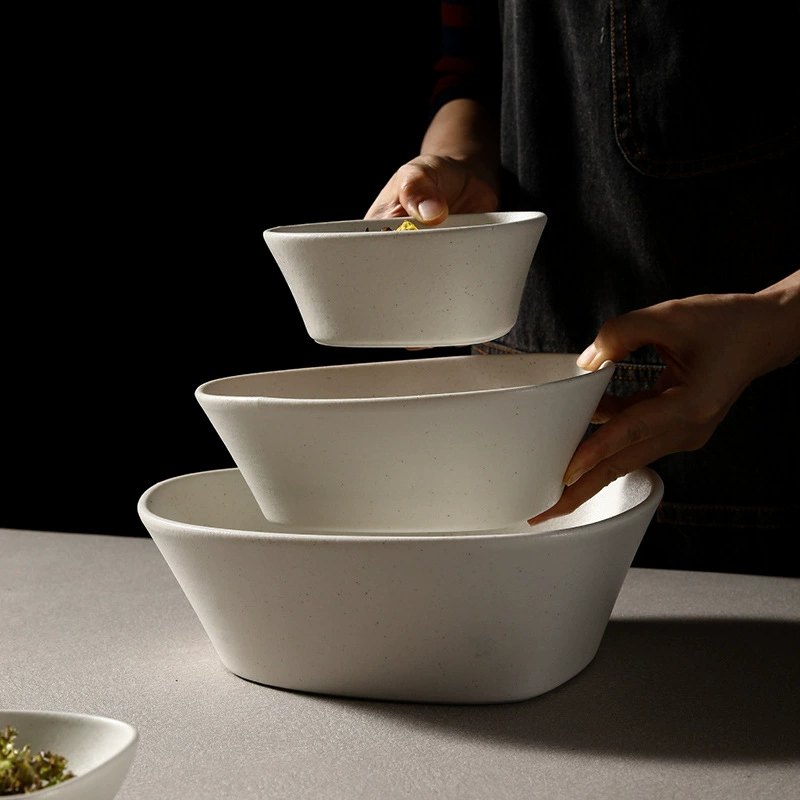 Bol à salade en céramique irrégulier tableware view 3