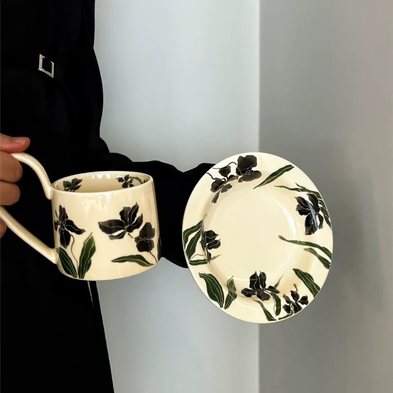 アイリスデザイン陶器コーヒーカップ＆ソーサーセット tableware view 5