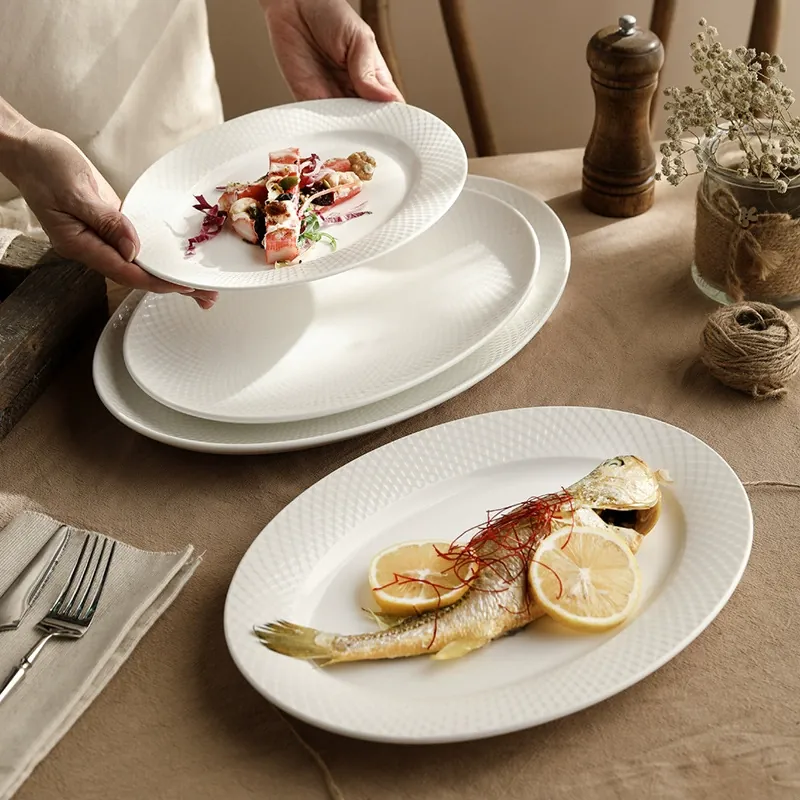 Grid Pattern Oval Ceramic Plate