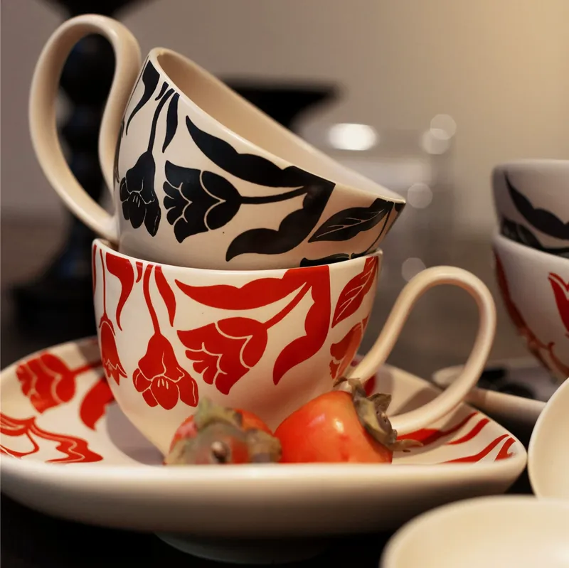 طقم وعاء وطبق من البورسلين بتصميم عتيق tableware view 3