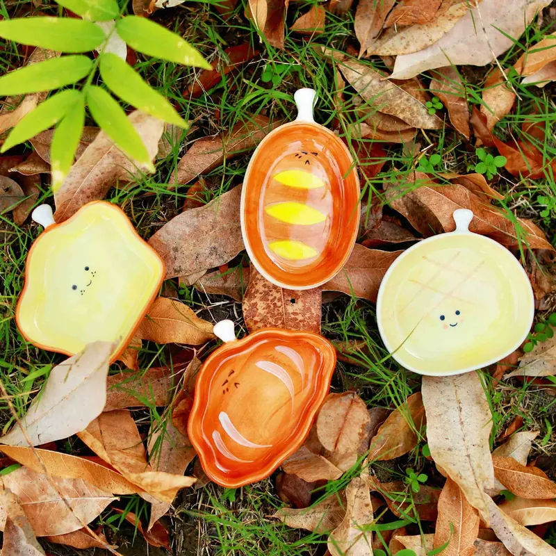 Ceramic Sauce Dish Bread Shape