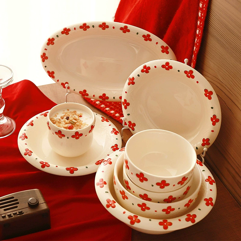 طقم أدوات مائدة من البورسلين بتصميم مرسوم يدويًا tableware view 2