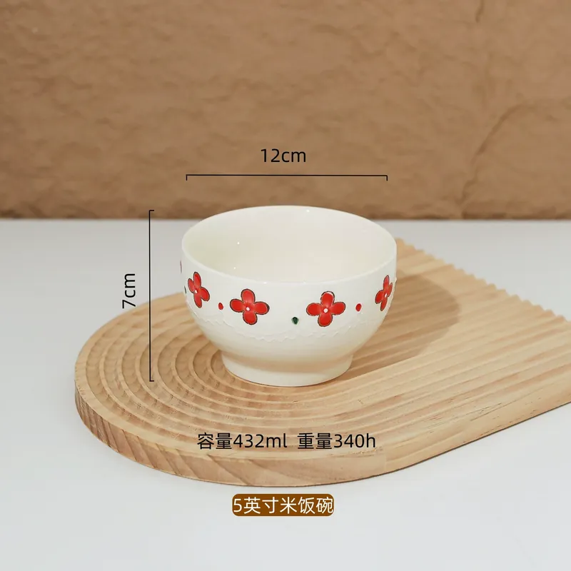 طقم أدوات مائدة من البورسلين بتصميم مرسوم يدويًا tableware view 10